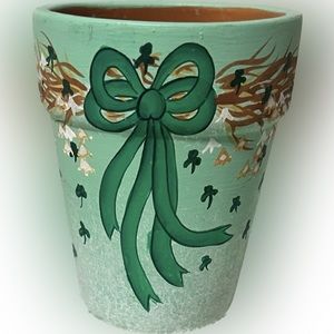 💥NEW Shamrock Floral  Hand-Painted Green Clay Pot Floral Accent Planter Decor